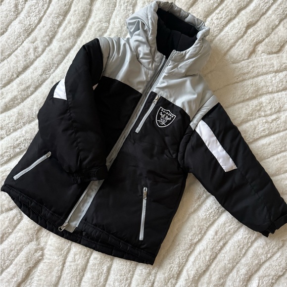 Kids NFL Raiders Jacket with removable sleeves. Turns into a Vest - Picture 2 of 7